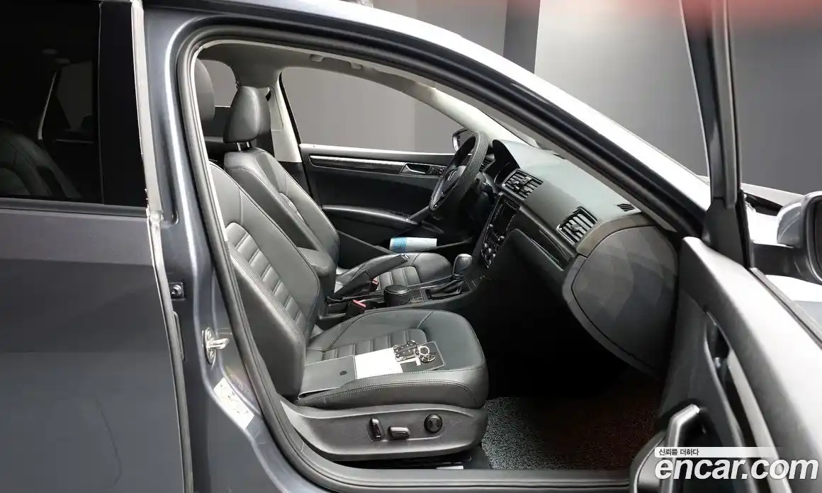 Volkswagen Passat 2018 2.0 Автомат в Москве № 431730, фото 10