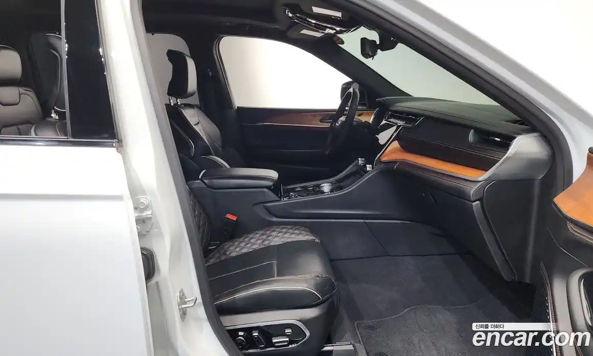 Jeep Cherokee 2021 3.6 Автомат в Москве № 432666, фото 11