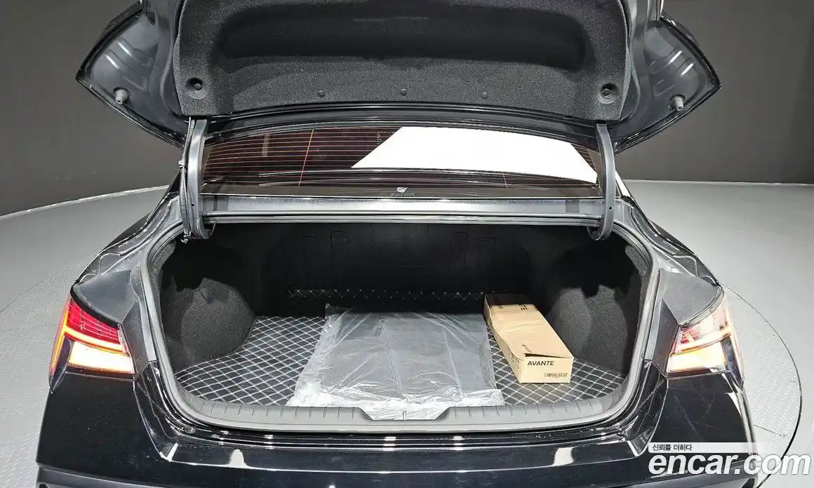 Hyundai Avante 2024 1.6 Автомат в Москве № 44299, фото 13