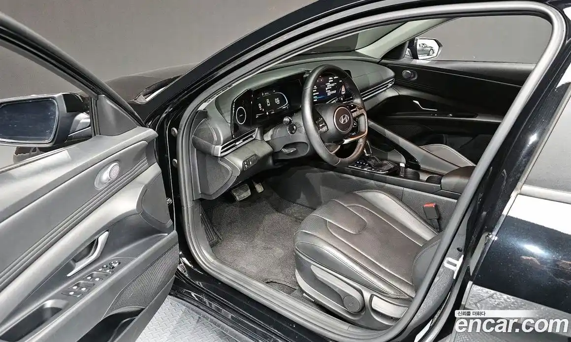 Hyundai Avante 2024 1.6 Автомат в Москве № 44299, фото 10