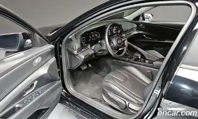 Hyundai Avante 2024 1.6 Автомат в Москве № 44299, миниатюра 10