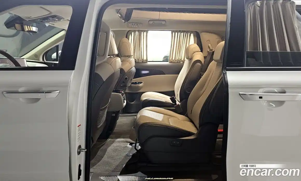 Kia Canival 2023 3.5 Автомат в Москве № 451298, фото 11