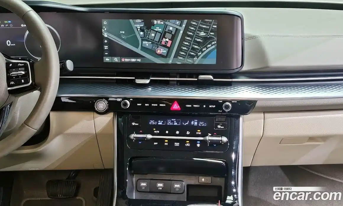 Kia Canival 2023 3.5 Автомат в Москве № 451298, фото 17