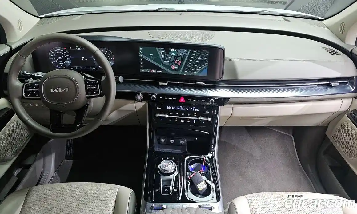 Kia Canival 2023 3.5 Автомат в Москве № 451298, фото 7