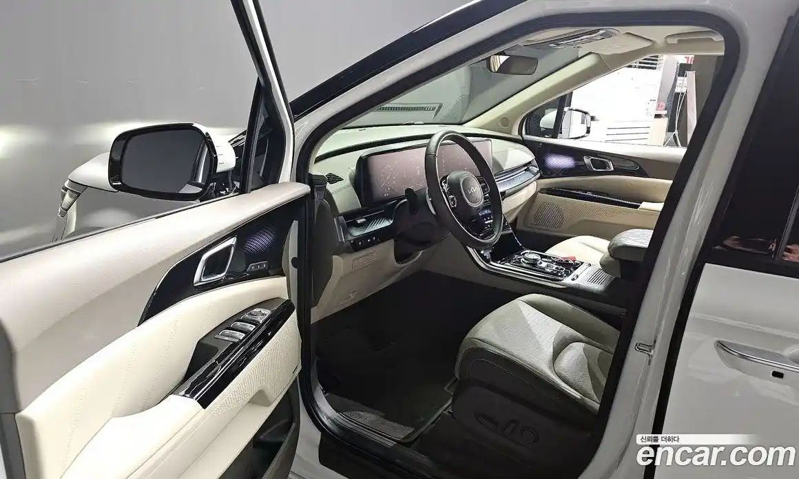 Kia Canival 2023 3.5 Автомат в Москве № 451298, фото 10