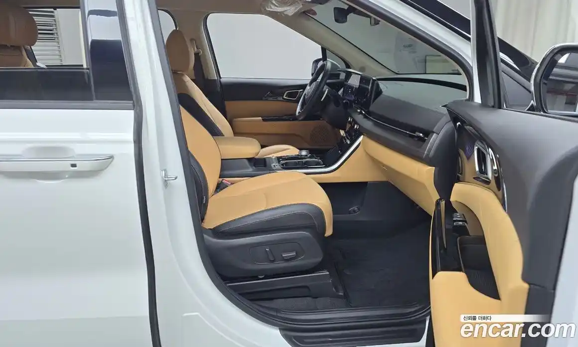 Kia Canival 2023 3.5 Автомат в Москве № 460018, фото 11