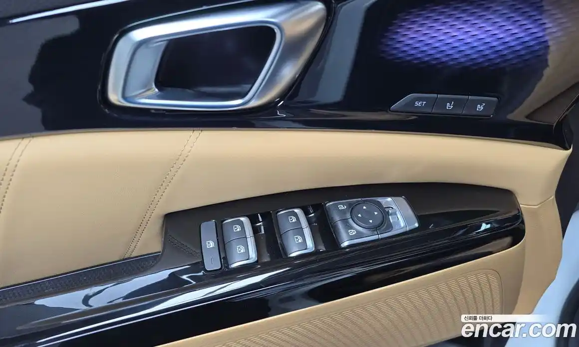 Kia Canival 2023 3.5 Автомат в Москве № 460018, фото 18