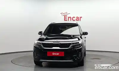 Kia Seltos 2022 1.6 Автомат в Москве № 461472, миниатюра 3