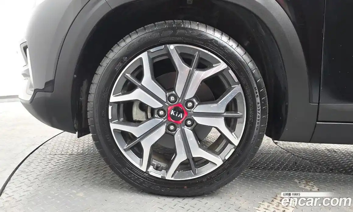 Kia Seltos 2022 1.6 Автомат в Москве № 461472, фото 5