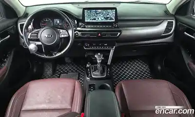 Kia Seltos 2022 1.6 Автомат в Москве № 461472, миниатюра 7