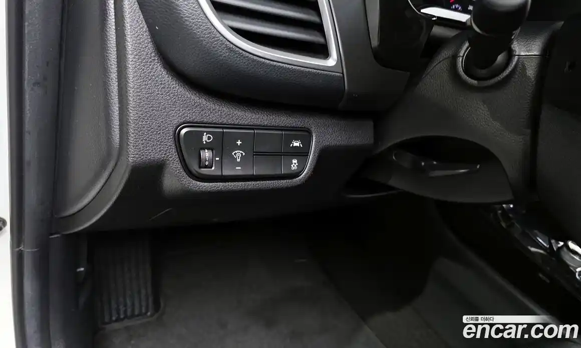 Kia Seltos 2023 1.6 Автомат в Москве № 461813, фото 17