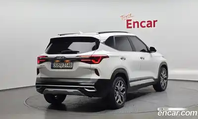 Kia Seltos 2023 1.6 Автомат в Москве № 461813, миниатюра 2