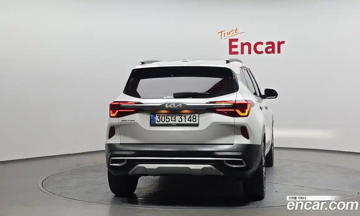 Kia Seltos 2023 1.6 Автомат в Москве № 461813, фото 4