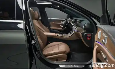 Mercedes-Benz E-Class 2021 2.0 Автомат в Москве № 467180, миниатюра 11