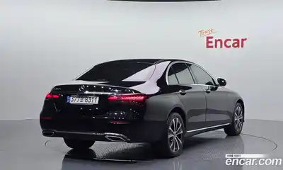 Mercedes-Benz E-Class 2021 2.0 Автомат в Москве № 467180, миниатюра 2