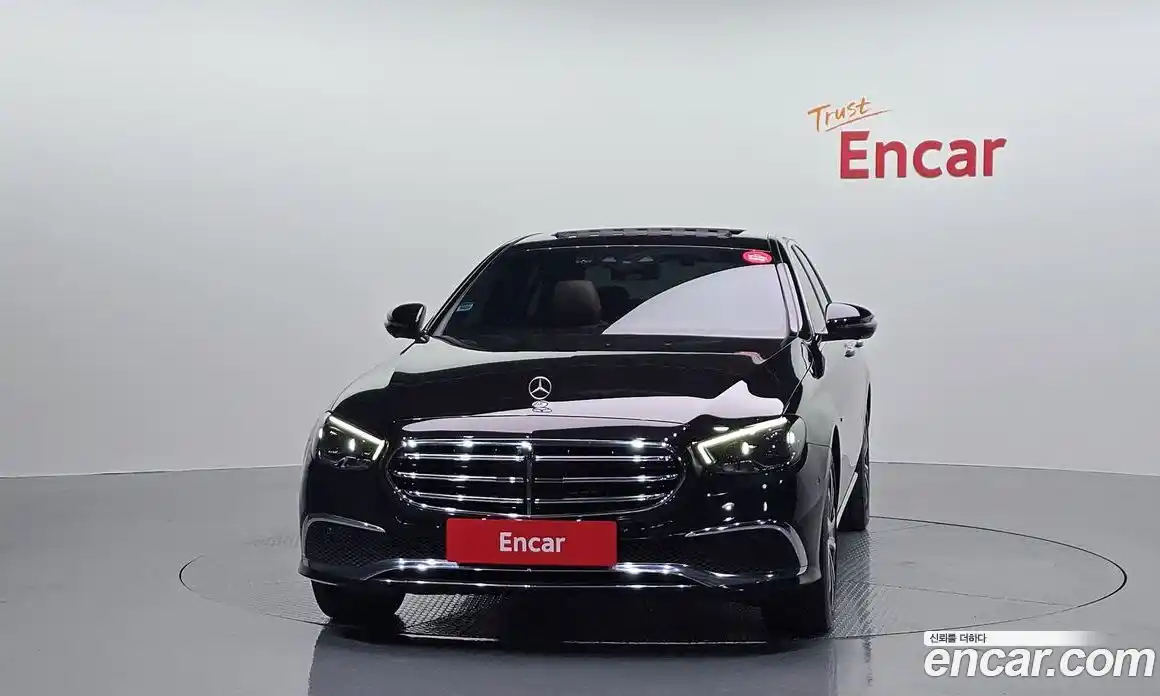 Mercedes-Benz E-Class 2021 2.0 Автомат в Москве № 467180, фото 3