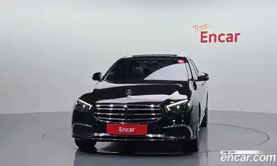 Mercedes-Benz E-Class 2021 2.0 Автомат в Москве № 467180, миниатюра 3