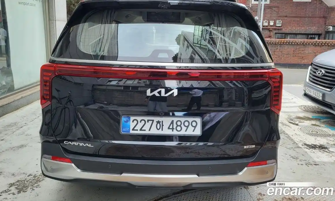 Kia Canival 2026 1.6 Автомат в Москве № 53699, фото 4