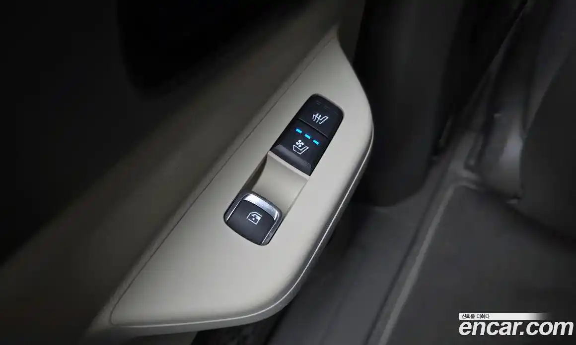 Kia Canival 2025 3.5 Автомат в Москве № 55907, фото 20