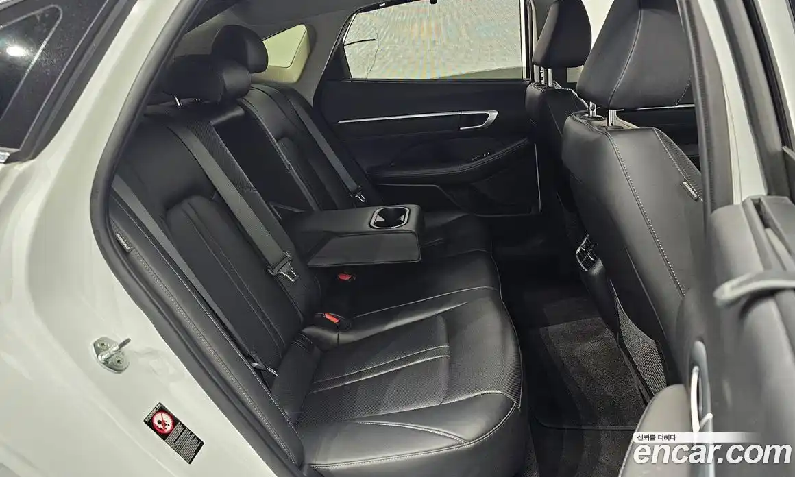 Hyundai Sonata 2022 1.6 Автомат в Москве № 7564, фото 2