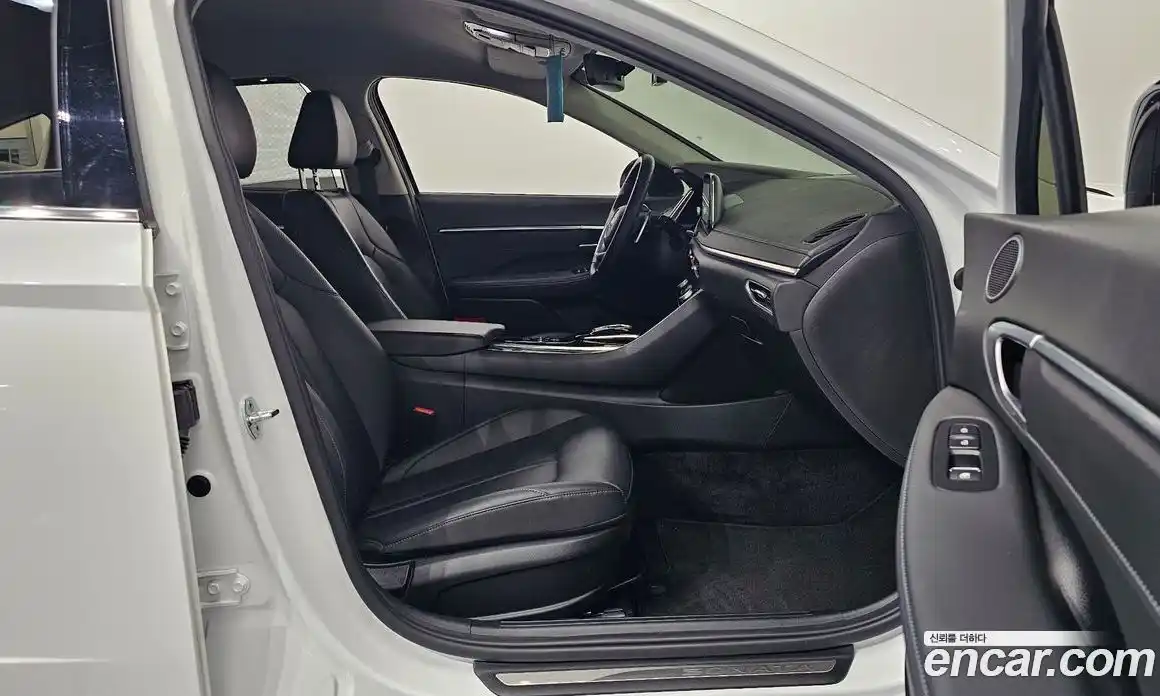 Hyundai Sonata 2022 1.6 Автомат в Москве № 7564, фото 5