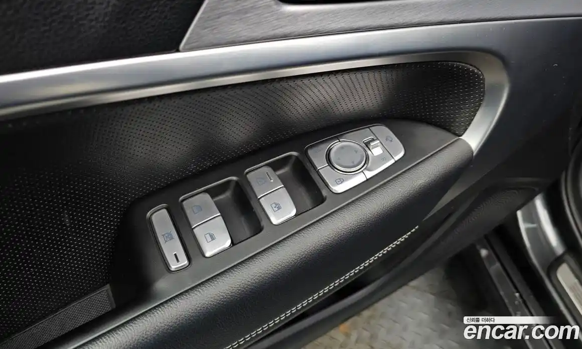 Genesis G70 2019 2.0 Автомат в Москве № 77986, фото 1