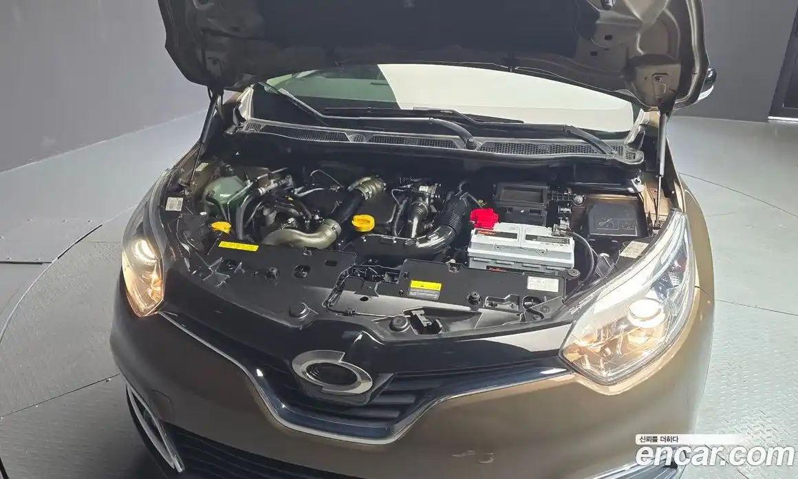 Renault QM3 2016 1.5 Автомат в Москве № 81771, фото 12