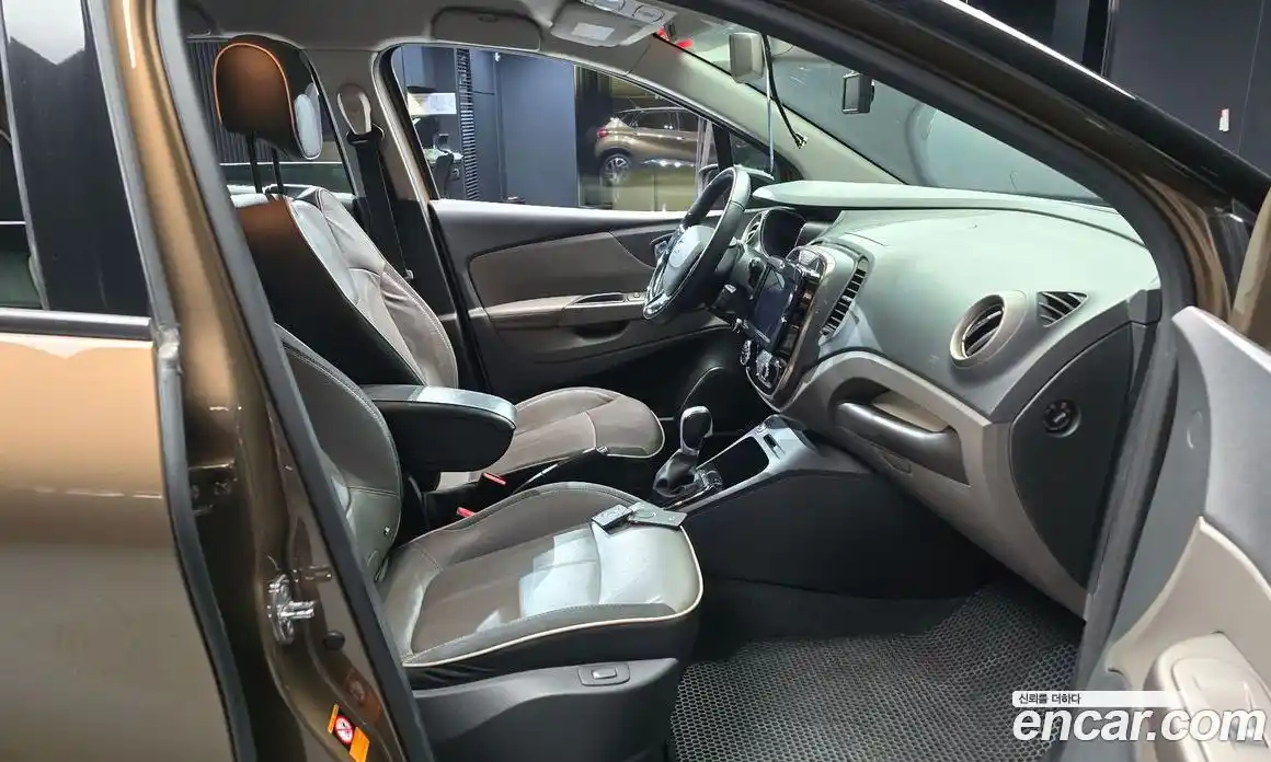 Renault QM3 2016 1.5 Автомат в Москве № 81771, фото 15