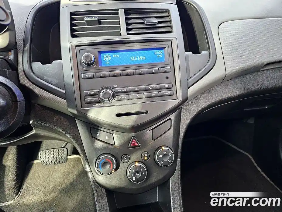 Chevrolet Aveo 2015 1.4 Автомат в Москве № 84426, фото 13