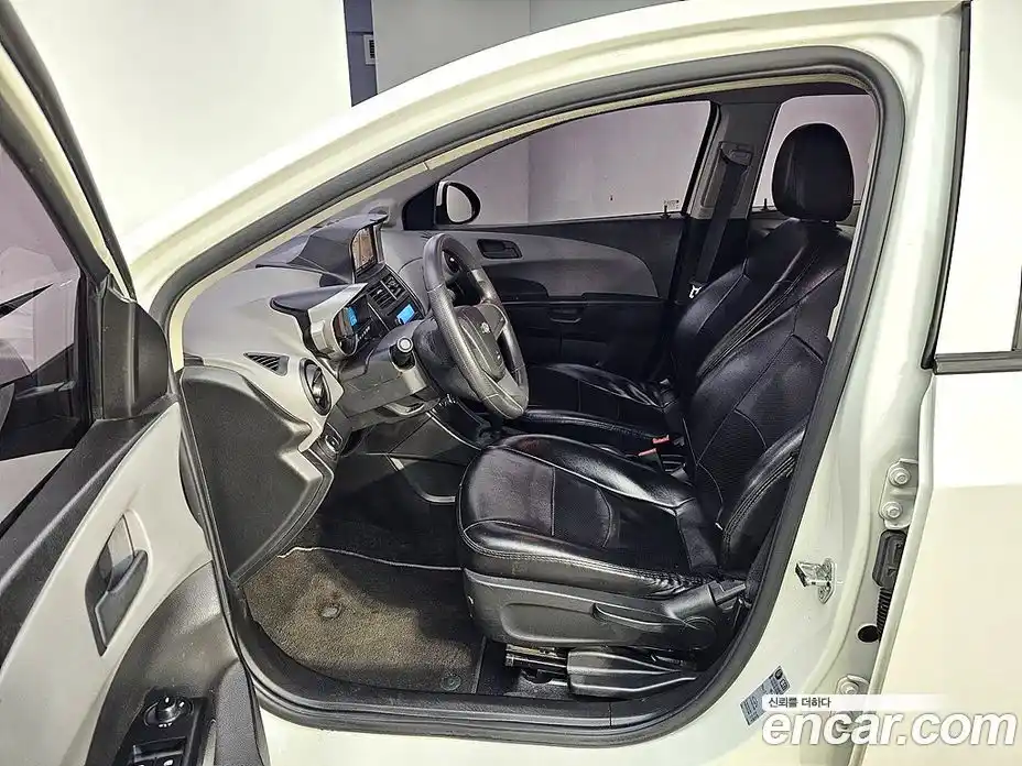 Chevrolet Aveo 2015 1.4 Автомат в Москве № 84426, фото 8