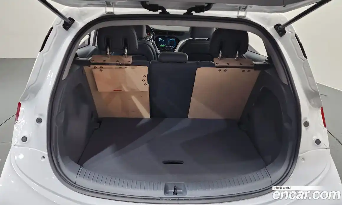 Chevrolet Bolt EV 2018 0.2 Автомат в Москве № 104224, фото 20