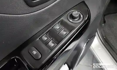 Renault QM3 2014 1.5 Автомат в Москве № 106940, миниатюра 11