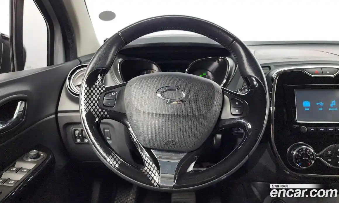 Renault QM3 2014 1.5 Автомат в Москве № 106940, фото 13