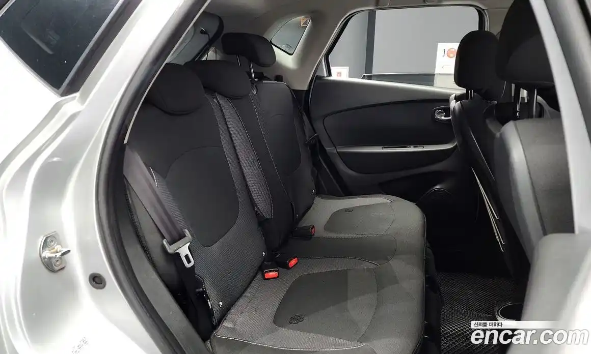 Renault QM3 2014 1.5 Автомат в Москве № 106940, фото 3