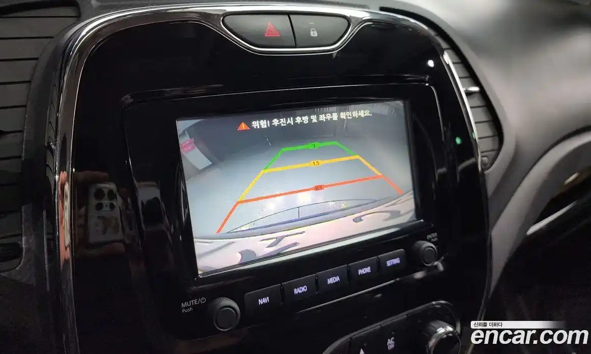 Renault QM3 2014 1.5 Автомат в Москве № 106940, фото 10