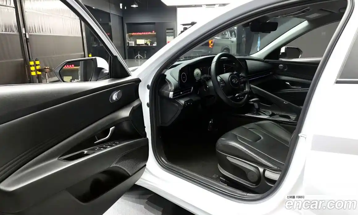 Hyundai Avante 2022 1.6 Автомат в Москве № 108596, фото 16