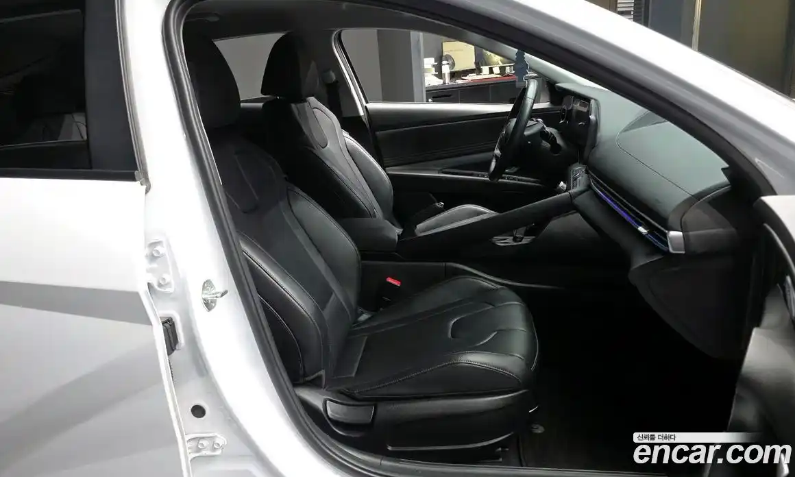 Hyundai Avante 2022 1.6 Автомат в Москве № 108596, фото 19