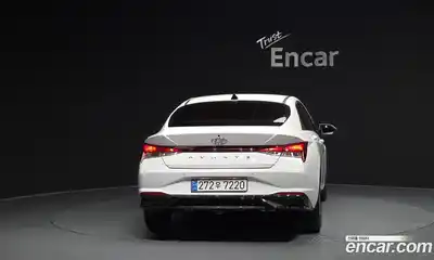 Hyundai Avante 2022 1.6 Автомат в Москве № 108596, миниатюра 2