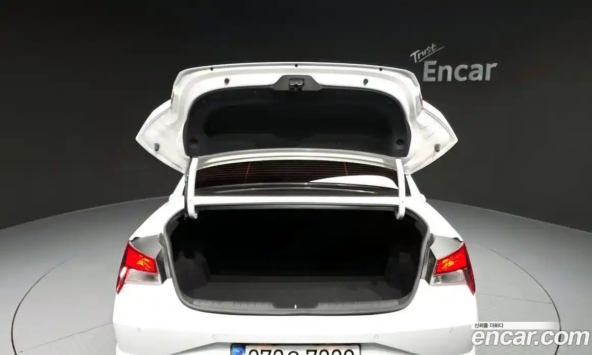 Hyundai Avante 2022 1.6 Автомат в Москве № 108596, фото 3