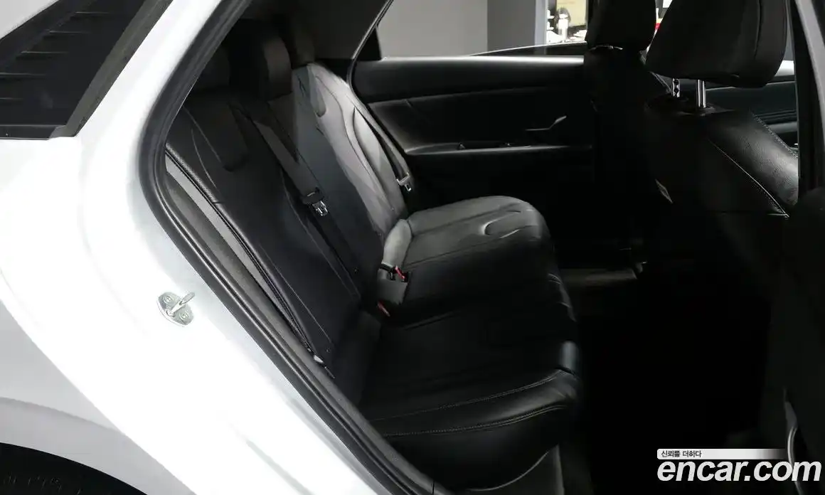 Hyundai Avante 2022 1.6 Автомат в Москве № 108596, фото 5