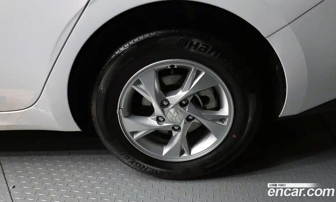 Hyundai Avante 2022 1.6 Автомат в Москве № 108596, фото 10