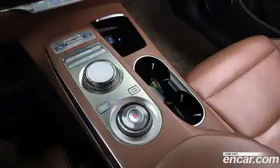 Genesis GV70 2022 2.5 Автомат в Москве № 118183, миниатюра 2