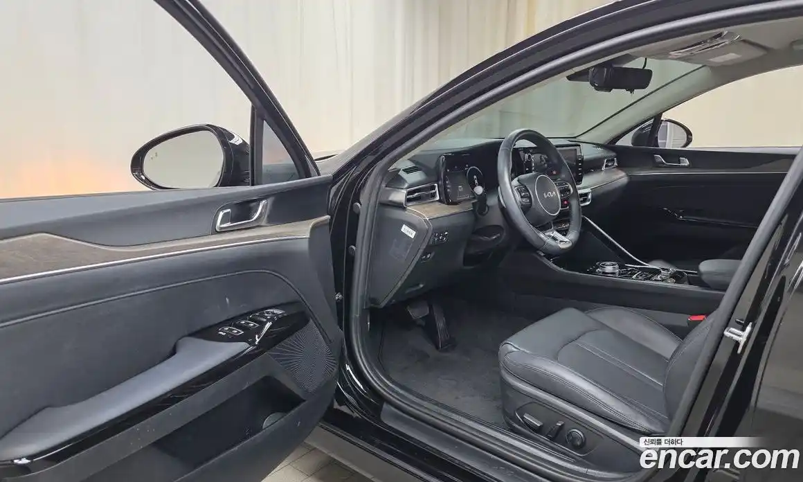 Kia K5 2023 2.0 Автомат в Москве № 121420, фото 14