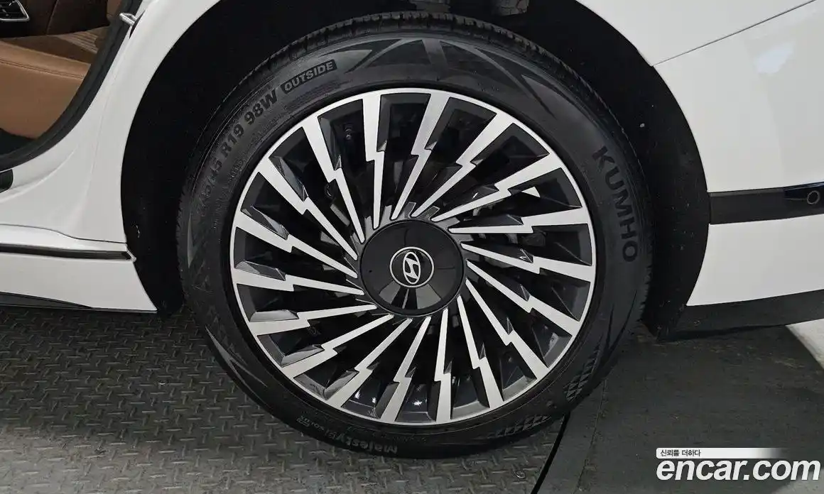 Hyundai Grandeur 2025 1.6 Автомат в Москве № 126651, фото 16