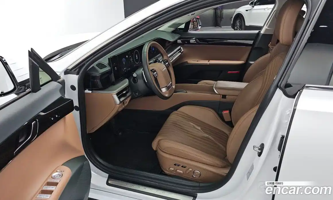 Hyundai Grandeur 2025 1.6 Автомат в Москве № 126651, фото 7