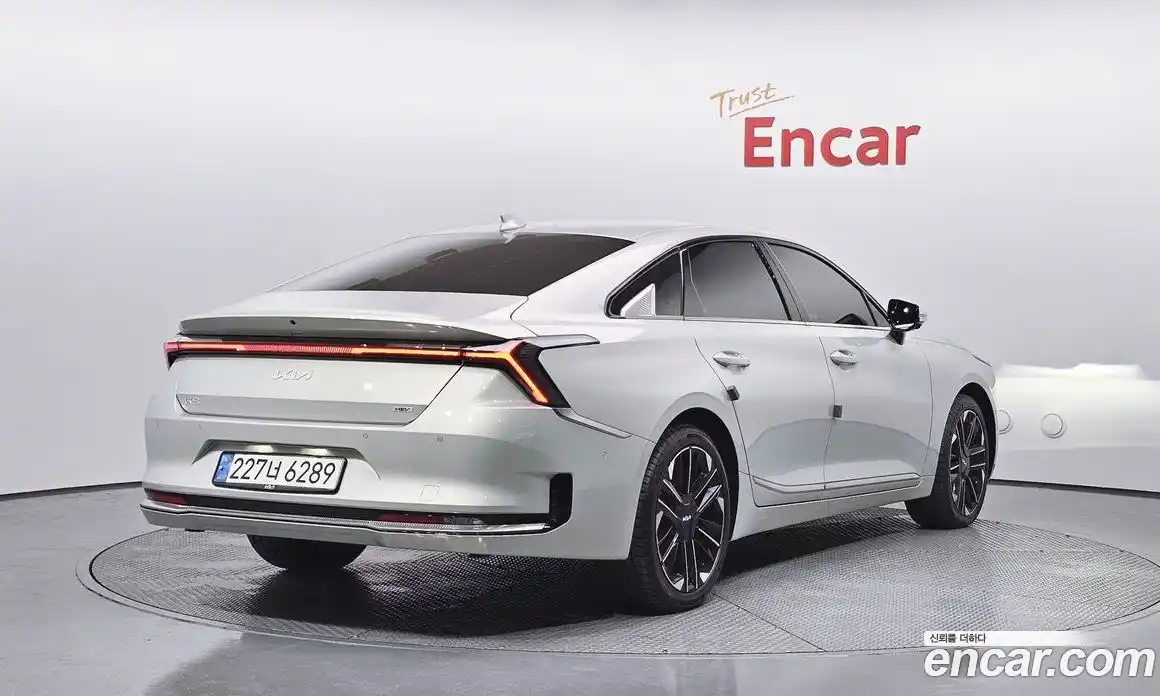 Kia K8 2025 1.6 Автомат в Москве № 128244, фото 1