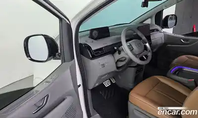 Hyundai Staria 2024 2.2 Автомат в Москве № 129702, миниатюра 3