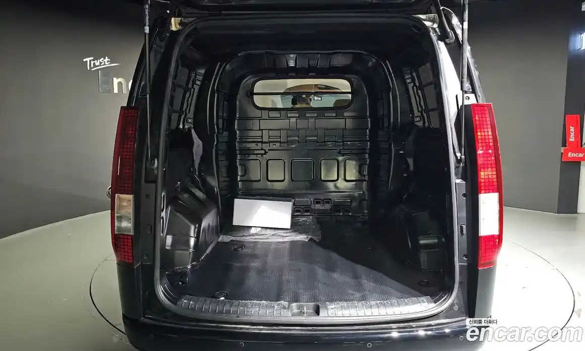 Hyundai Staria 2023 3.5 Автомат в Москве № 129999, фото 16