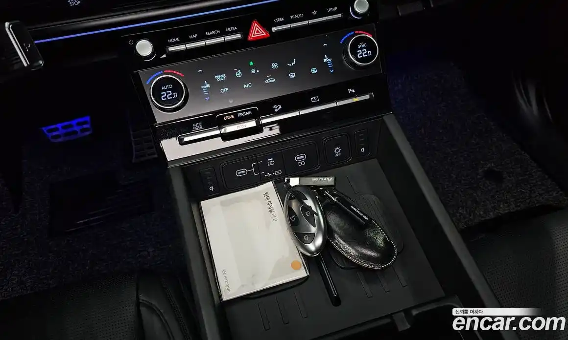 Hyundai Santa Fe 2024 1.6 Автомат в Москве № 131060, фото 13