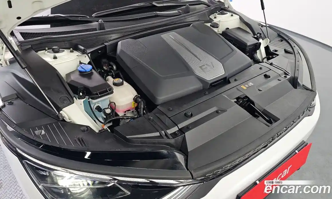 Kia EV6 2023 0.1 Автомат в Москве № 133557, фото 5